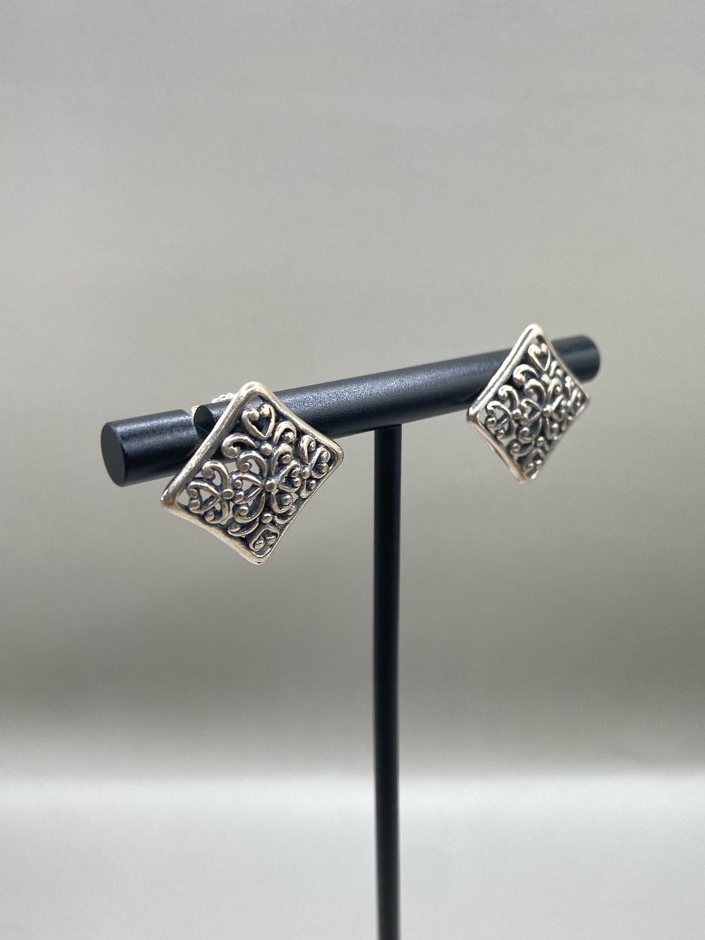 Vintage Sterling Silver Filigree Scroll Square Post Earrings - Picture 3 of 6